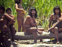 Amazonský kmeň zobral veci do vlastných rúk: Po narušiteľoch strieľajú šípy! Úrady sa obávajú jednej veci