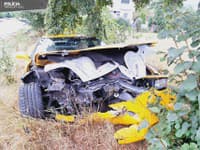 FOTO bruálnej nehody na Záhorí: 56-ročný vodič rozmlátil drahý športiak na šrot! Musela zasiahnuť záchranka