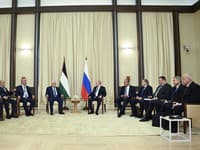 Palestínsky prezident Mahmúd Abbás a ruský prezident Vladimir Putin.