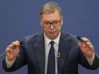 Srbský prezident Vučič schválil obnovenie povinnej vojenskej služby v Srbsku