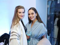 Takto to vyzeralo počas tretieho dňa Fashion LIVE! Na snímke Barbora Ďurovčíková a Soňa Schwarz