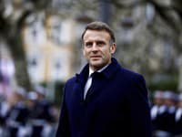 Macron ocenil odvahu Pelicotovej: Roky ju nechával znásilňovať jej manžel