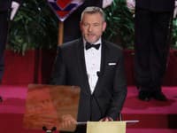 Prezident Peter Pellegrini prvýkrát udelil štátne vyznamenania: Pocty sa dostalo 18 osobnostiam