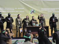 Hamas odovzdal Červenému krížu v centre Gazy ďalších štyroch izraelských rukojemníkov