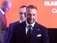 Matúš Šutaj Eštok počas mediálneho vyhlásenia po pracovnom kongrese strany HLAS-SD.