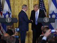 Netanjahu údajne daroval Trumpovi zlatý pager: Má byť odkazom na tajnú operáciu v Libanone