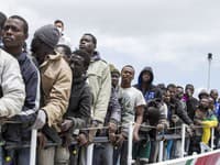 Francúzski poslanci prijali prísnejšie pravidlá pre migrantov na Mayotte