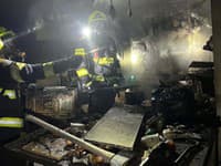 Požiar v Petržalke spôsobilo pripálené jedlo na sporáku