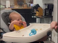 VIDEO bábätka je hitom sociálnych sietí: Keď uvidíte reakciu na otcov spev, vybuchnete do smiechu!