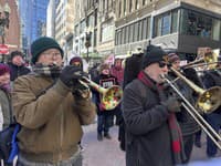 Ľudia protestovali v Bostone proti politike Trumpa a Muska.