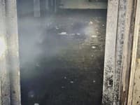 V neobývanej budove našli hasiči po požiari telo