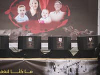 Hamas odovzdal Červenému krížu telá štyroch izraelských rukojemníkov: Medzi nimi je aj matka s dvoma deťmi