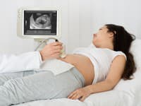 Lekárov šokoval prípad tínedžerky (15): Otehotnela aj bez vaginálneho otvoru! Neuveríte, ako sa to stalo