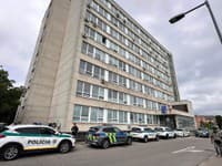 Policajt mal zbiť v škole rómske deti: Vo veci koná INŠPEKCIA! Začala trestné stíhanie