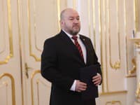 AKTUÁLNE Zemetrasenie na ministerstve športu! TOTO sú noví Huliakovi tajomníci: Tenistka Ivana a poľovník Martin