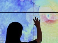 Po nehode v Austrálii je najmenej 36 zranených, oblasť čelí následkom cyklónu