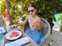 Oliver Andrásy dovolenkoval s manželkou a vnučkou na Maledivách