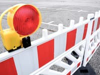 Časť Invalidskej ulice v Trnave je z dôvodu poruchy vozovky dočasne uzavretá