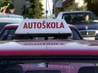 Pôjdu vodiči nad 70 rokov späť do autoškoly? Pozor na mýtus, takto je to naozaj!