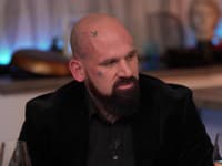 Najprv ROZCHOD a teraz: Kontroverzný Slovák (37) po ROZVODE... Požiadal o ruku 18-ročnú frajerku?!