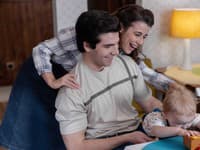 Pohľad do zákulisia seriálu Sľub: S účesom mal problém tento HEREC! A prekvapivý pôvod kostýmov