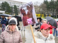 Stovky farmárov protestovali v Bratislave: Nesúhlasia s utratením vnímavých zvierat a prísnymi opatreniami!