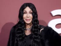 Speváčka Cher.