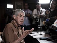 Ďalšia blamáž: Bývalému prezidentovi a držiteľovi Nobelovej ceny USA zrušili vízum, Trumpa nazval cisárom