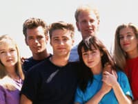 V 90. rokoch ho sledovali VŠETCI: Ako dobre poznáte seriál Beverly Hills 90210? OTESTUJTE SA!