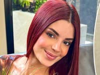 FOTO v pase influencerky vydesila úradníkov: Nechceli ju vpustiť do krajiny! Keď to zbadáte, hneď pochopíte