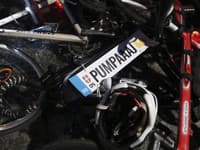 Srbskí študenti protestujúci proti vláde dorazili na bicykloch do Štrasburgu