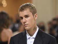 Veľký smútok Justina Biebera: Prišiel o blízkeho člena rodiny!