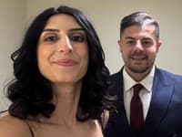 Nevesta pobúrila ľudí svojím svadobným outfitom: FOTO Naozaj jej zo šiat trčalo TOTO?!