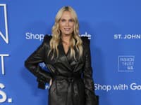 Slávna modelka (51) predviedla dokonalú postavu: Fanúšikom sa ukázala v čiernych bikinách!