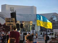 Protest pred SND v Bratislave