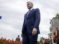 Prezident SR Peter Pellegrini počas pietneho aktu kladenia vencov pri Pomníku padlých rumunských vojakov v Piešťanoch.