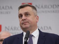 Andrej Danko odmieta ustúpiť od svojho návrhu na zrušenie transakčnej dane: Pád vlády ale nedovolí!