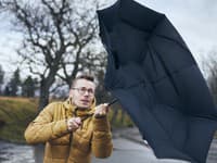 Meteorológovia vydali výstrahu: V TÝCHTO častiach Slovenska bude silno fúkať