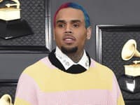 Zatknutý spevák Chris Brown: Na súd si počká vo VÄZBE!