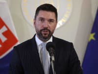 Opozícia robí hon na čarodejnice, no o kauzách ich vlády nehovorí, tvrdí Takáč