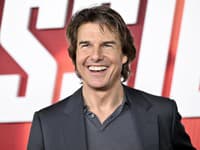 Slávny Tom Cruise roky KAŠLE na dcéru: Moderátorka ho na premiére poriadne zaskočila!