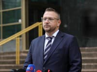 Protest dopravcov na priechode Brodské je dôsledkom problémov Ficových vlád, tvrdí Pekár z PS