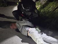 Policajná dráma v obci pri Žiline: Muž sa zabarikádoval v dome s plynovými bombami a hrozil výbuchom!