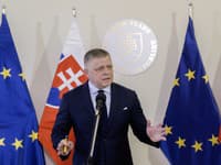 Bratislavský Smer označil Merza za führera! Fico to neodsúdil, má s tým podľa neho počítať