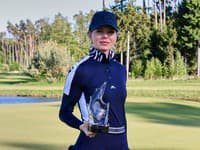 Golfový turnaj Blond versus Brunet