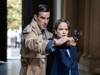 Adam Bardy a Kristína Svarinská v seriáli Dunaj, k vašim službám