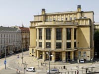 Univerzita Komenského bude naďalej považovať 17. november za sviatok, rektor avizuje voľno