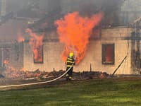 Požiar rekreačných chát v Spišskej Novej Vsi