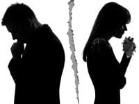 Definitívny KONIEC po 13 rokoch: Po VOJNE kvôli majetku... Hviezdnu dvojicu oficiálne ROZVIEDLI!