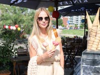 Párty plná celebritných detí, Milena Minichová